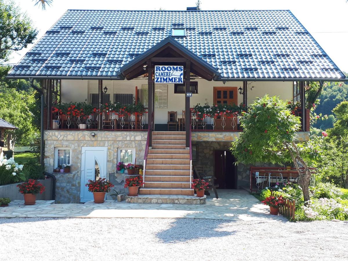 Plitvička Jezera Guest House Family Varda Plitvice Lakes מראה חיצוני תמונה