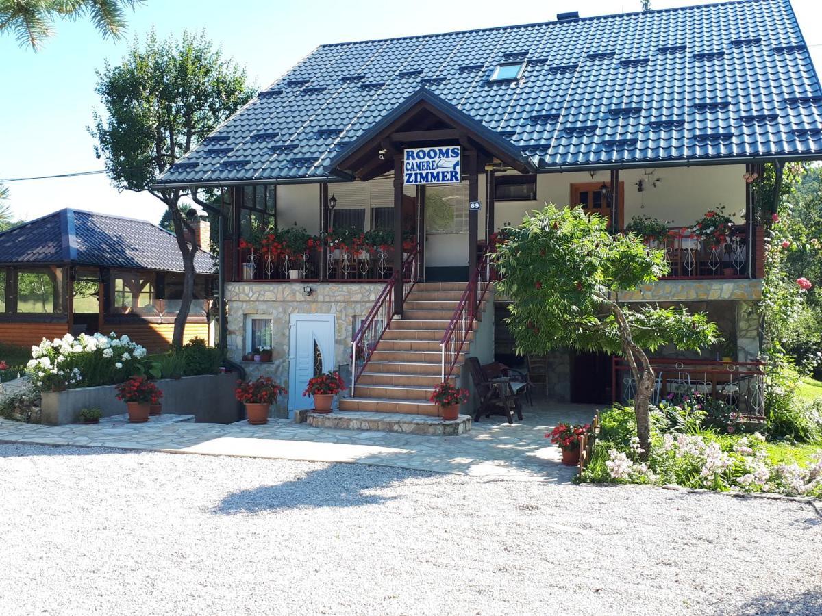 Plitvička Jezera Guest House Family Varda Plitvice Lakes מראה חיצוני תמונה