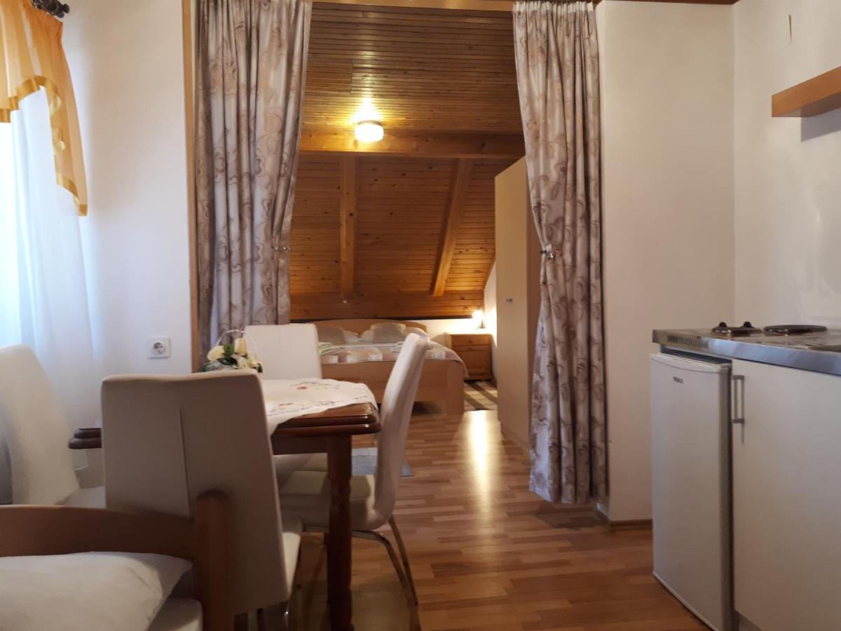 Plitvička Jezera Guest House Family Varda Plitvice Lakes מראה חיצוני תמונה