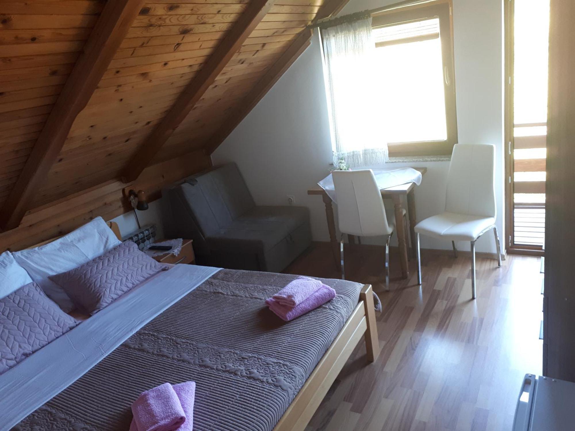 Plitvička Jezera Guest House Family Varda Plitvice Lakes חדר תמונה