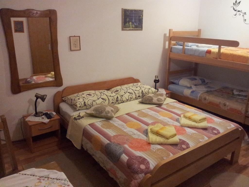 Plitvička Jezera Guest House Family Varda Plitvice Lakes מראה חיצוני תמונה