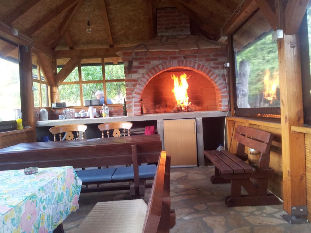 Plitvička Jezera Guest House Family Varda Plitvice Lakes מראה חיצוני תמונה